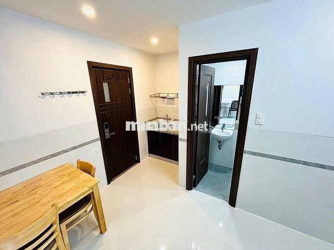 DUPLEX BAN CÔNG FULL NỘI THẤT NGAY SVĐ PHÚ THỌ