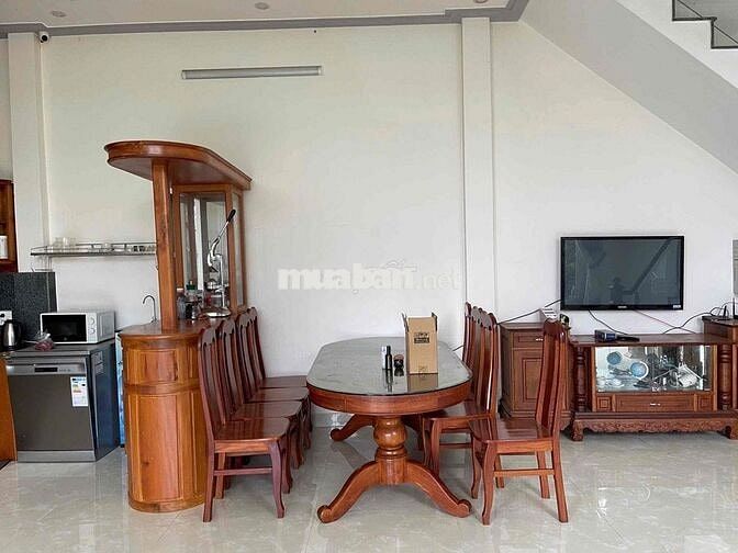 Biệt thự trung tâm Phường 1 TP.Bảo Lộc 370m2 sẵn thổ cư giá tốt