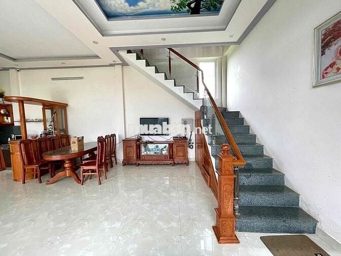 Biệt thự trung tâm Phường 1 TP.Bảo Lộc 370m2 sẵn thổ cư giá tốt
