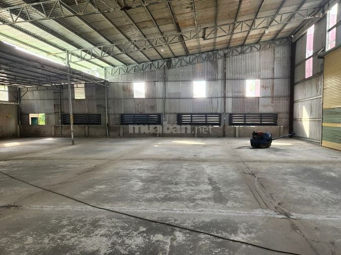 *Cho thuê kho xưởng*1800m2 gần đường Nguyễn Duy Trinh, Phú Hữu, Quận 9