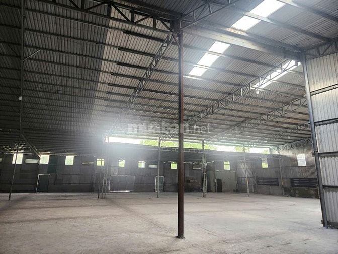 *Cho thuê kho xưởng*1800m2 gần đường Nguyễn Duy Trinh, Phú Hữu, Quận 9