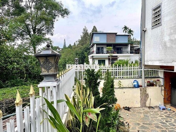 Biệt thự trung tâm Phường 1 TP.Bảo Lộc 370m2 sẵn thổ cư giá tốt