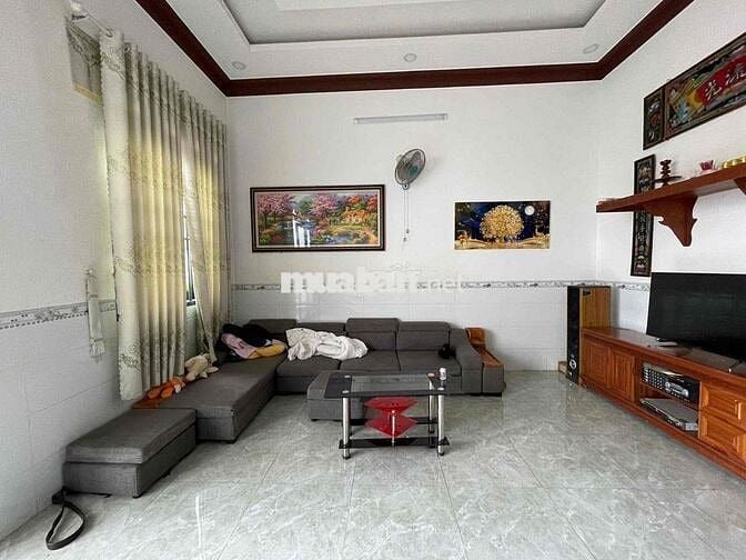 Bán nhà mặt tiền đường Phùng Hưng - Bảo Lộc - Nhà mới kiên cố