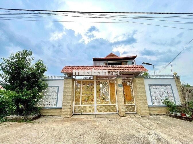 Biệt thự trung tâm Phường 1 TP.Bảo Lộc 370m2 sẵn thổ cư giá tốt