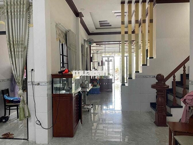 Bán nhà mặt tiền đường Phùng Hưng - Bảo Lộc - Nhà mới kiên cố
