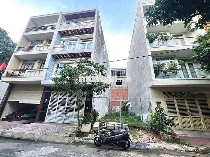 Bán đất mặt tiền đường Tôn Quang Phiệt