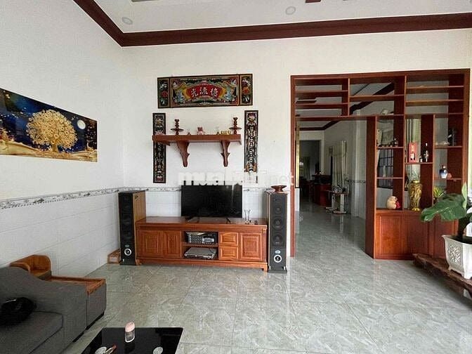 Bán nhà mặt tiền đường Phùng Hưng - Bảo Lộc - Nhà mới kiên cố