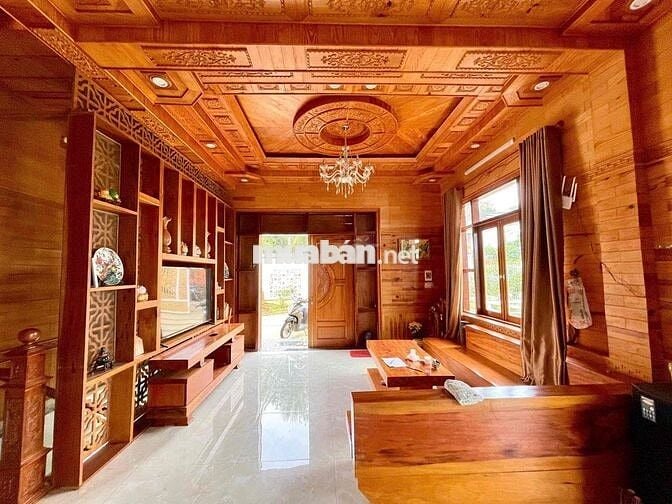 Biệt thự trung tâm Phường 1 TP.Bảo Lộc 370m2 sẵn thổ cư giá tốt