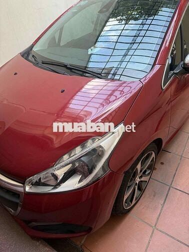 Peugeot 208 2016 1.6L AT - 73000 km