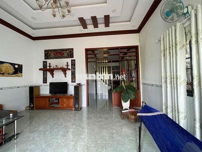 Bán nhà mặt tiền đường Phùng Hưng - Bảo Lộc - Nhà mới kiên cố