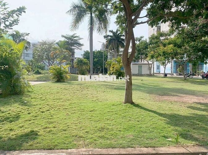 Bán lô đất 10×22m(220m2) Sổ hồng riêng mặt tiền đường KDC Phú Lợi P7Q8
