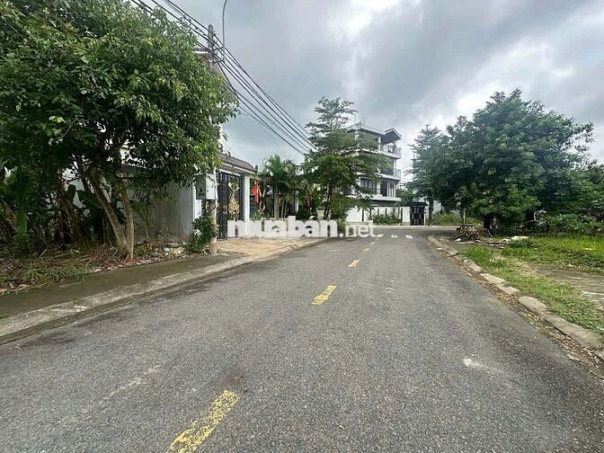 Bán lô đất 10×22m(220m2) Sổ hồng riêng mặt tiền đường KDC Phú Lợi P7Q8