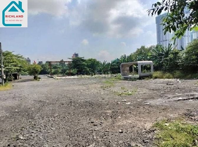 Cho thuê đất trống mặt tiền: 9 Linh Xuân, Quận Thủ Đức_DT: 1.400m2