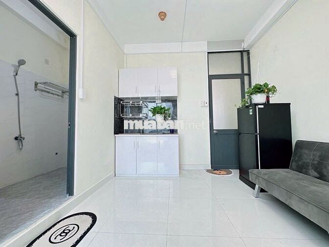 PHÒNG FULL NỘI THẤT 35m2 CỬA SỔ SÁNG THOÁNG Ở BÌNH THẠNH GIÁP Q3,Q1