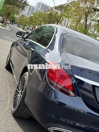 Mercedes Benz C200 Exclusive - 42.000 dặm 2019
