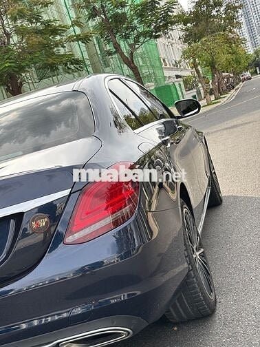 Mercedes Benz C200 Exclusive - 42.000 dặm 2019