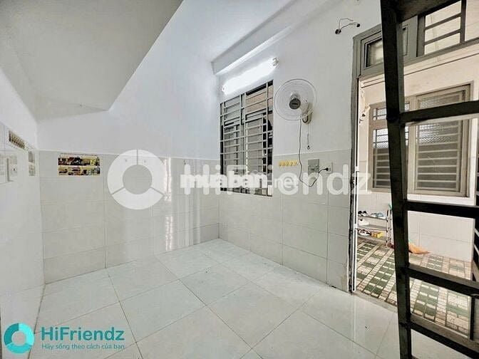 Phòng trống Lê Trọng Tấn giá 2tr8 cách ĐH HUIT 10P Aeon Tân Phú