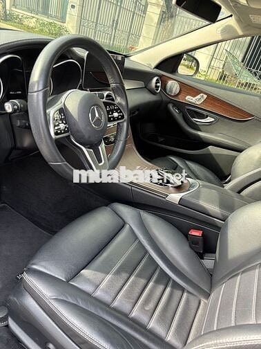 Mercedes Benz C200 Exclusive - 42.000 dặm 2019