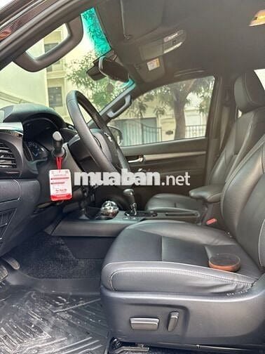 Toyota Hilux 2.8L 4x4 AT Adventure 2021 Nhập Thái