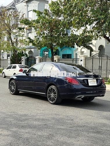 Mercedes Benz C200 Exclusive - 42.000 dặm 2019