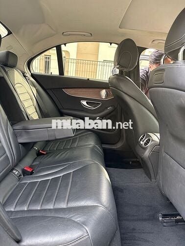 Mercedes Benz C200 Exclusive - 42.000 dặm 2019