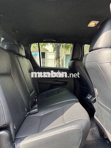 Toyota Hilux 2.8L 4x4 AT Adventure 2021 Nhập Thái