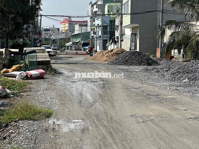 Bình Tân kế eonmail DT8.5*27.5 nhà 3 tầng giá 14.5tỷ