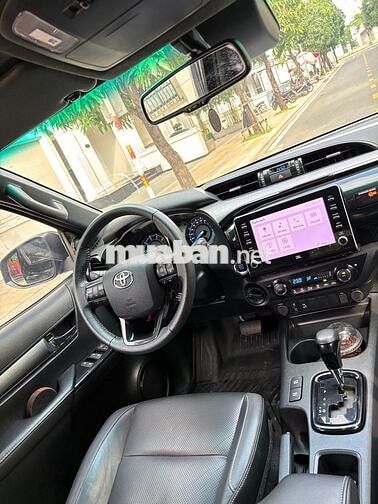 Toyota Hilux 2.8L 4x4 AT Adventure 2021 Nhập Thái