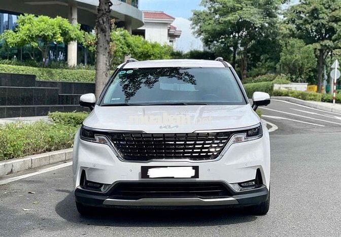 Kia Carnival 2024 Premium 2.2D 7S - 22000 km