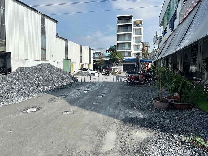 Bình Tân kế eonmail DT8.5*27.5 nhà 3 tầng giá 14.5tỷ