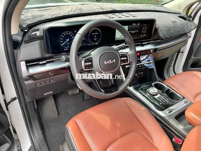 Kia Carnival 2024 Premium 2.2D 7S - 22000 km