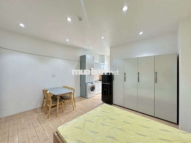 CH Studio Cửa Sổ Lầu Cao View City Thoáng Mát Full NT Thang Máy Hầm Xe
