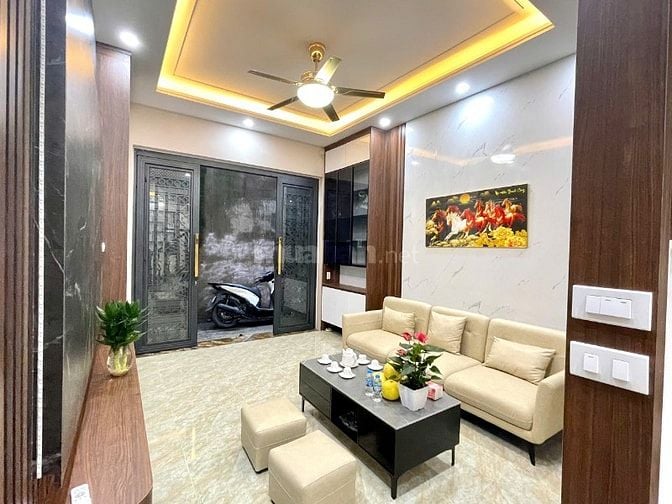 Nhà 45m² x 4 tầng | 11.6 tỷ- Khương Đình Thanh Xuân- có ban công thoán