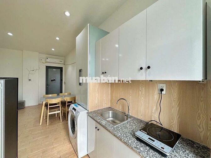 CH Studio Cửa Sổ Lầu Cao View City Thoáng Mát Full NT Thang Máy Hầm Xe