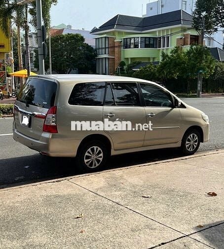 Toyota Innova 2015 V - 200000 km