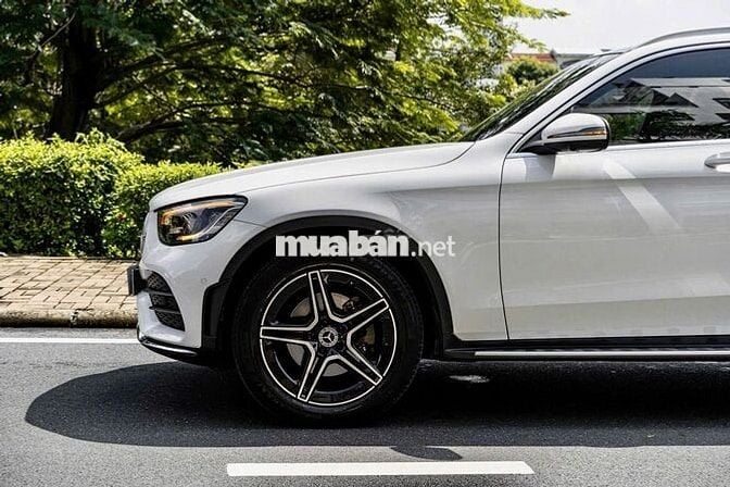 Mercedes GLC300 V1 2022 - sang trọng thể thao
