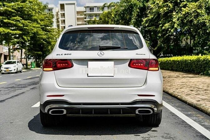 Mercedes GLC300 V1 2022 - sang trọng thể thao