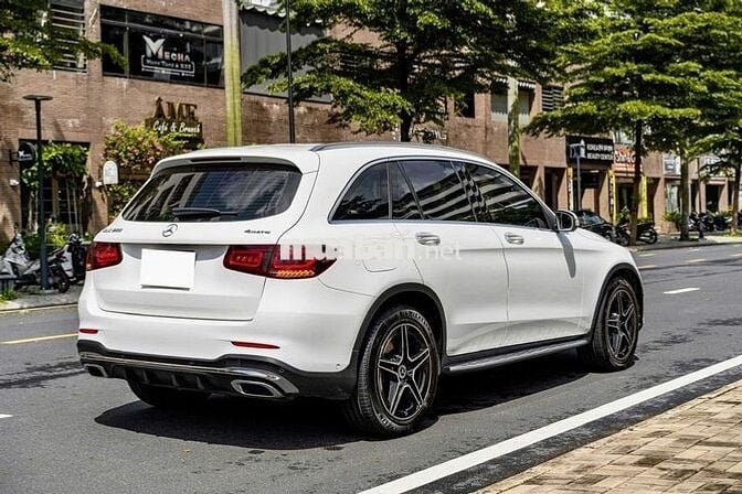 Mercedes GLC300 V1 2022 - sang trọng thể thao