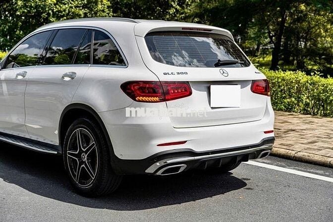 Mercedes GLC300 V1 2022 - sang trọng thể thao