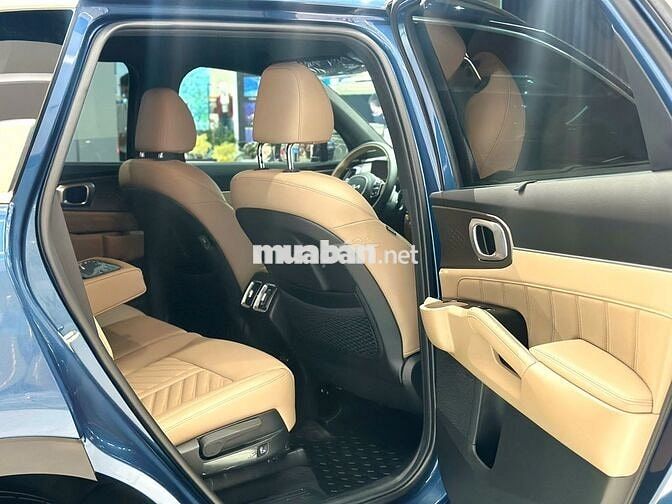 Kia Sorento 2025- Tặng bảo hiểm thân vỏ + giảm giá