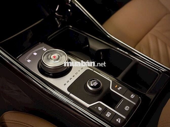 Kia Sorento 2025- Tặng bảo hiểm thân vỏ + giảm giá