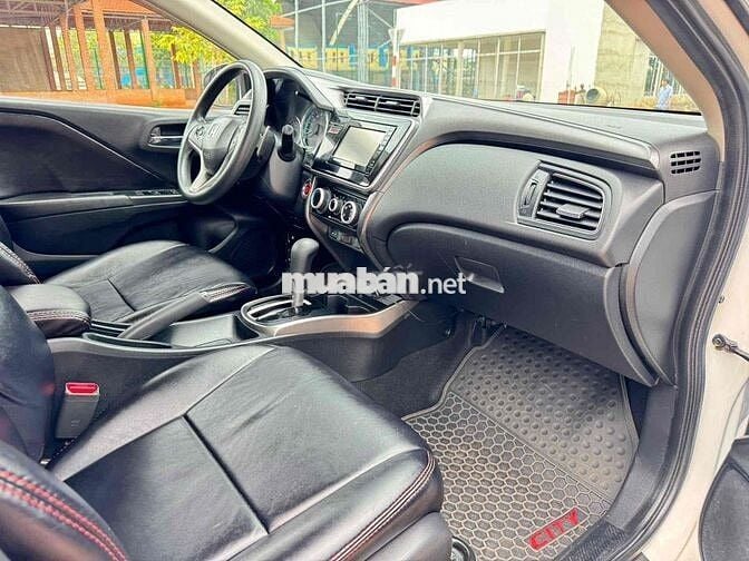 Honda City 2*** km