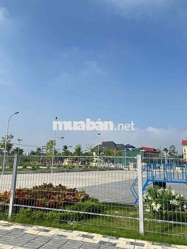 NGÕ Ô TÔ 16 CHỖ ĐỖ CỬA - NGAY SÁT TRỤC CHÍNH KINH DOANH SẦM UẤT