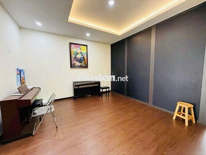 VIP NHÀ MẶT TIỀN MỚI ĐẸP, VỊ TRÍ KINH DOANH SẦM UẤT–CÓ THANG MÁY –PCCC