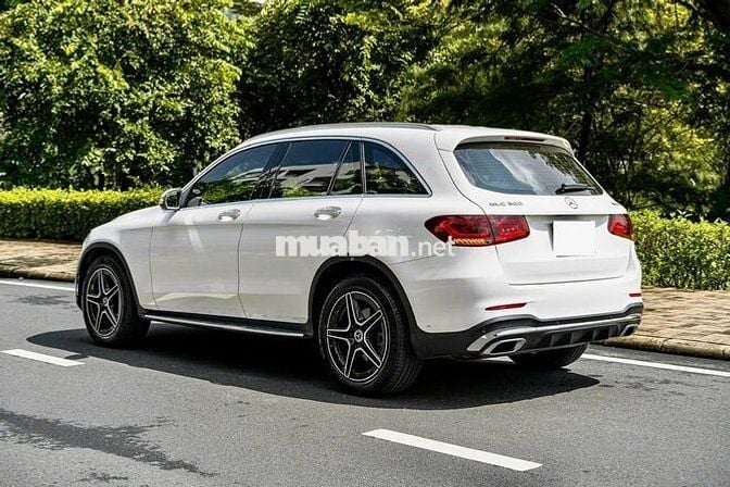 Mercedes GLC300 V1 2022 - sang trọng thể thao