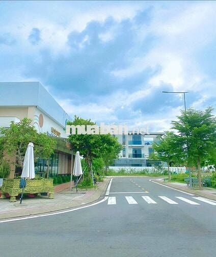 CC cần bán miếng đất Thị trấn Đức Hòa 5x18m, gpxd trệt 4Lst giá 1,7 tỷ