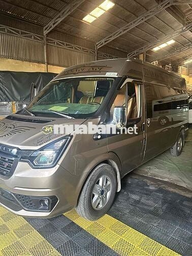 Ford Transit 2023 Tiêu chuẩn
