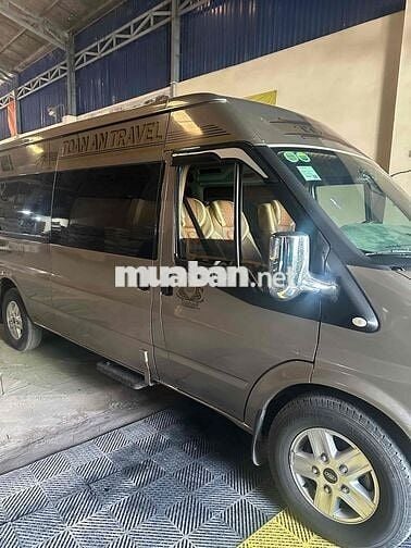 Ford Transit 2023 Tiêu chuẩn