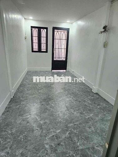 cho thuê nhà nguyên căn. full nội thất. trần hưng đạo Q1