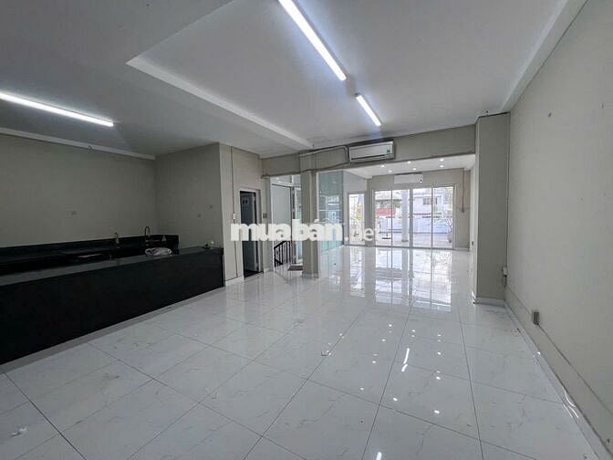 CHO THUÊ NHÀ HẺM RỘNG ĐẶNG VĂN NGỮ_ 7X20M_ HẦM 3 LẦU TRỐNG SUỐT.